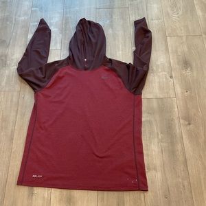 Nike Hoodie Mens Large Burgundy Hooded Shirt Dri-Fit Training Pullover Hoodie